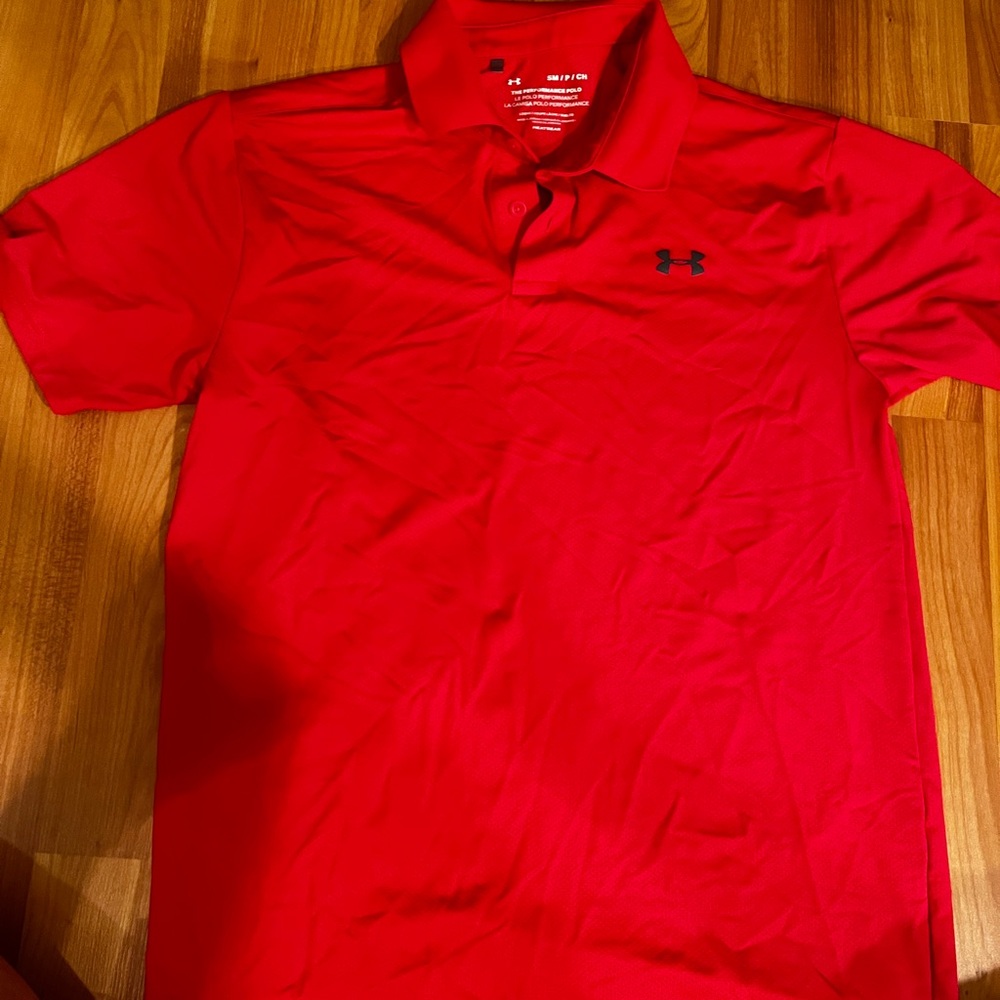 Men’s small under armor performance, HeatGear, loose fit polo